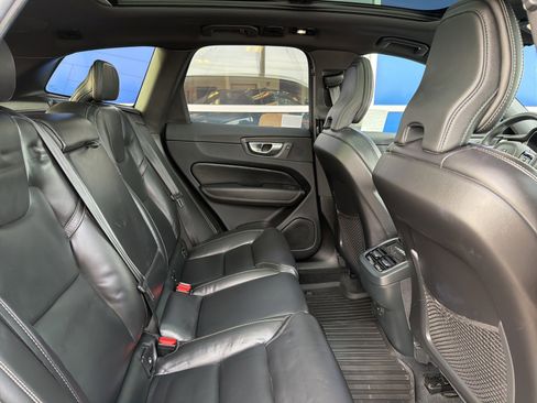 Used 2024 Volvo XC60 B5 Ultimate w/ Protection Package Premier image 15