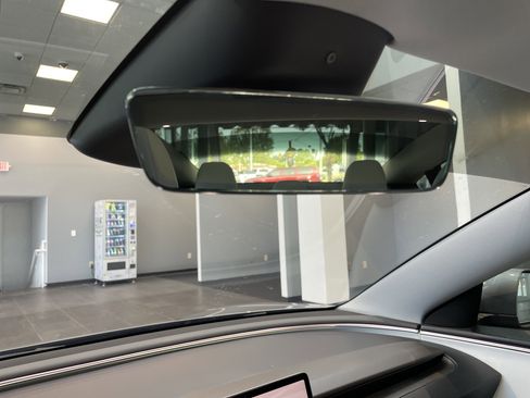 Used 2024 Tesla Model 3 Long Range RWD image 31