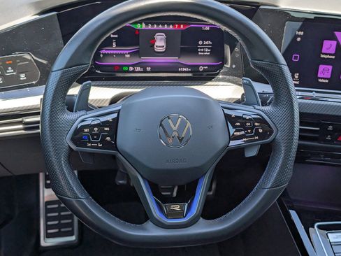 Used 2024 Volkswagen Golf R AWD/4WD image 12