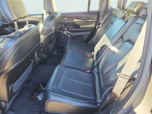 Used 2023 Jeep Grand Cherokee Overland image 38