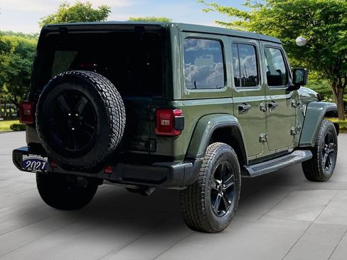 Used 2021 Jeep Wrangler Unlimited Sahara AWD/4WD image 12