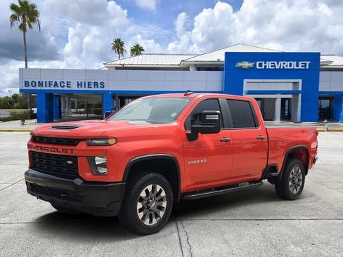 Used 2021 Chevrolet Silverado 2500 Custom w/ Custom Value Package AWD/4WD image 2