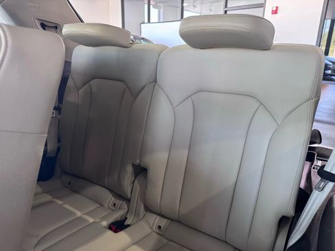 Used 2017 Audi Q7 2.0T Premium Plus w/ Premium Plus Package image 22