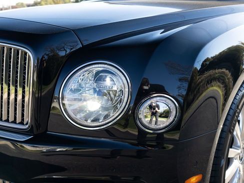 Used 2020 Bentley Mulsanne RWD image 18