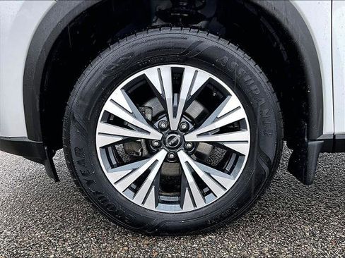 Certified 2023 Nissan Rogue SV w/ SV Premium B Package image 7