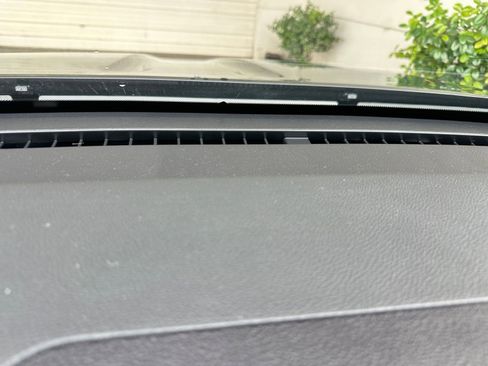 Used 2025 Toyota Highlander LE image 20