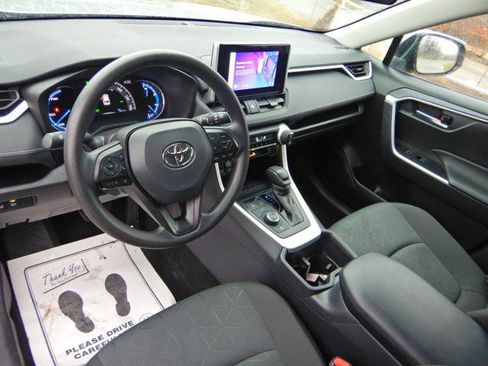 Used 2025 Toyota RAV4 XLE image 13