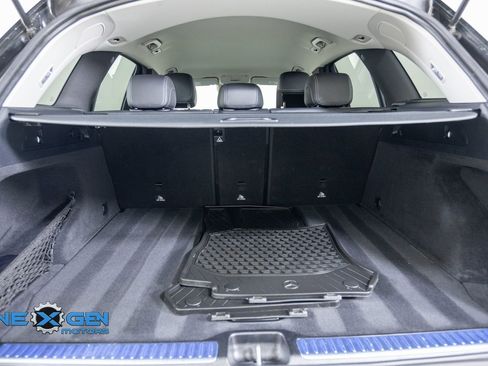 Used 2019 Mercedes-Benz GLC 300 4MATIC image 33