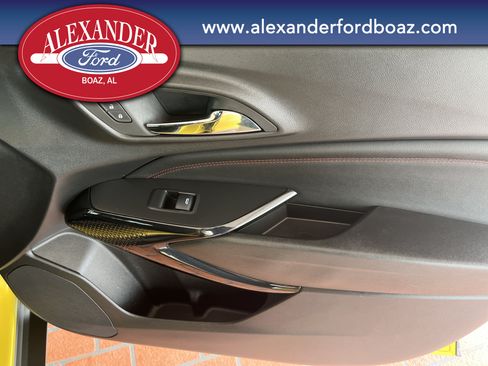 Used 2025 Chevrolet Trax RS w/ Sunroof Package FWD image 14