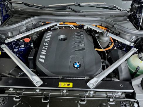 Used 2026 BMW X5 xDrive50e w/ Premium Package image 38