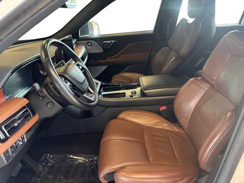 Used 2020 Lincoln Aviator Reserve w/ Equipment Group 202A AWD/4WD image 10