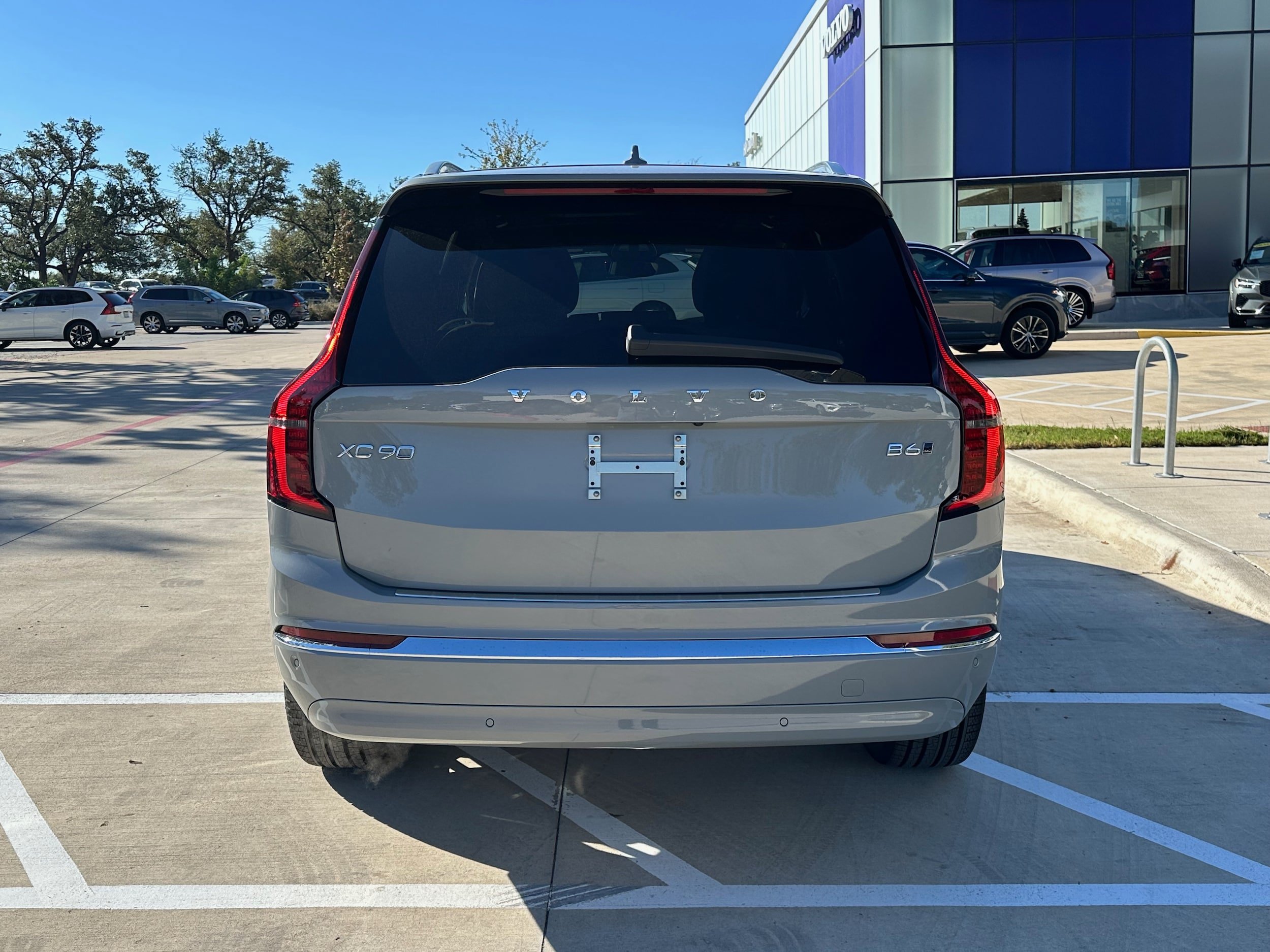 Used 2026 Volvo XC90 B6 Plus w/ Protection Package Premier AWD/4WD image 5