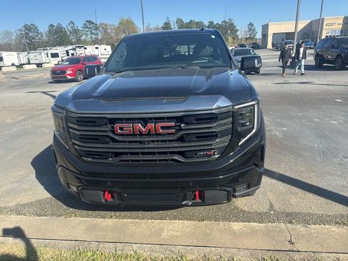 Used 2024 GMC Sierra 1500 AT4 w/ Technology Package image 2
