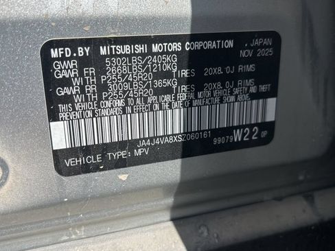 Used 2025 Mitsubishi Outlander SE AWD/4WD image 3
