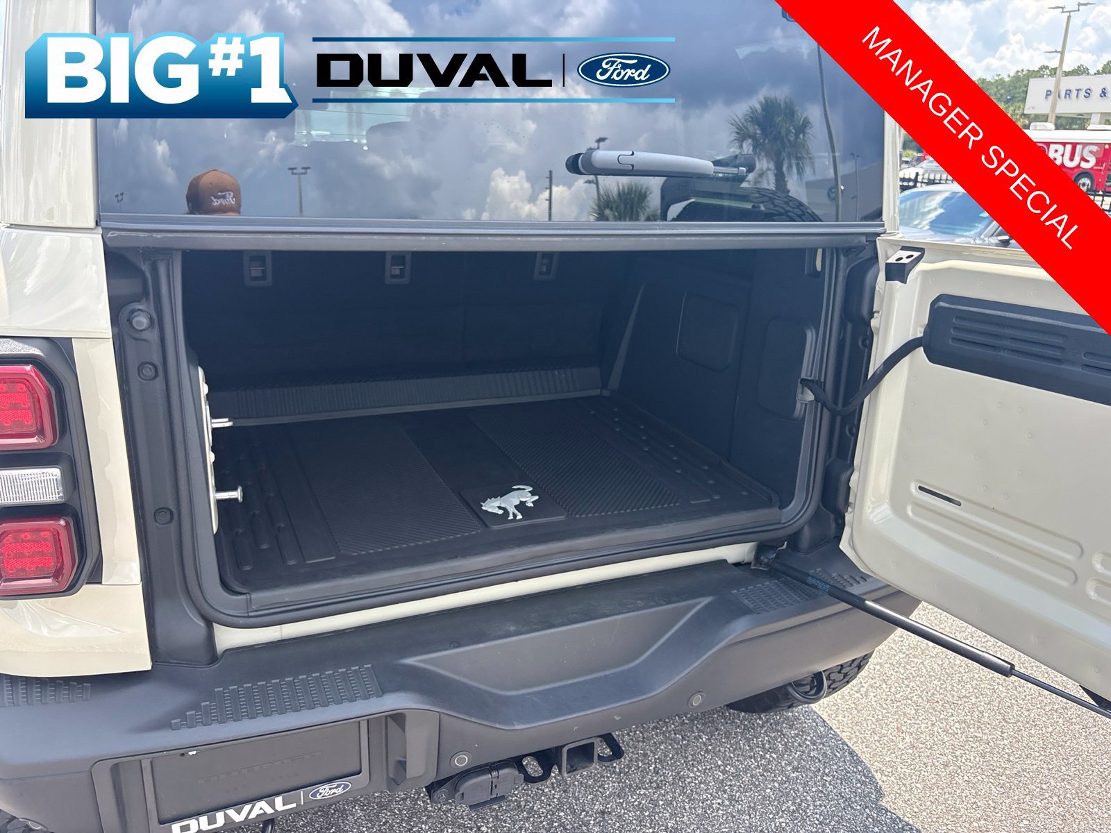 Used 2025 Ford Bronco Raptor w/ Interior Carbon Fiber Pack AWD/4WD image 7