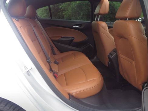 Used 2017 Chevrolet Cruze Premier FWD image 16