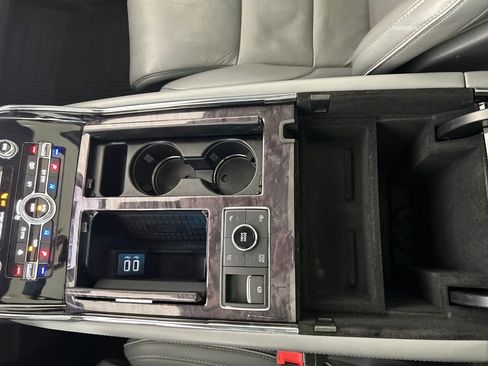 Used 2019 Lincoln Navigator Reserve image 14