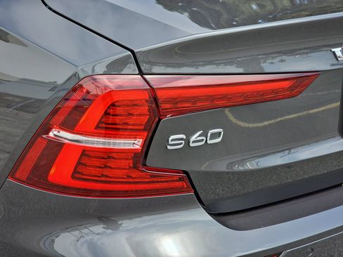 Used 2024 Volvo S60 B5 Core AWD/4WD image 32