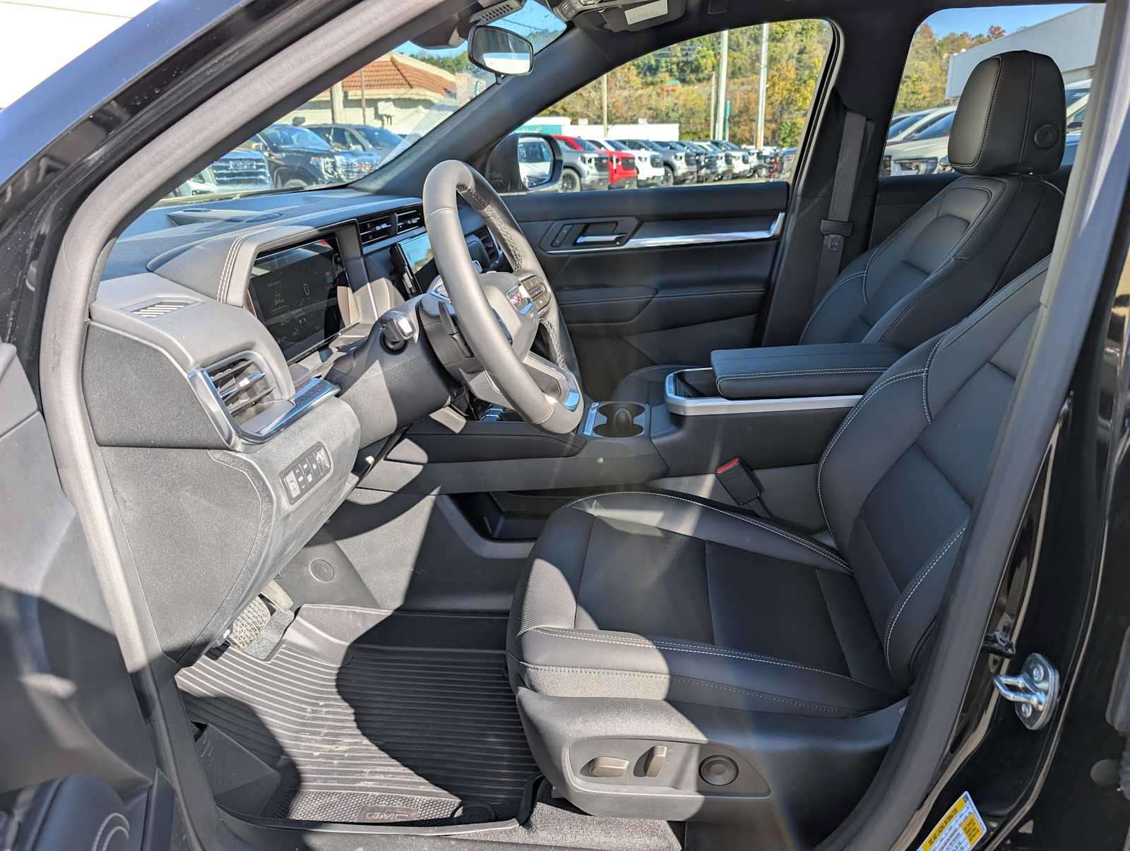 New 2027 GMC Terrain Elevation w/ Elevation Premium Package AWD/4WD image 4