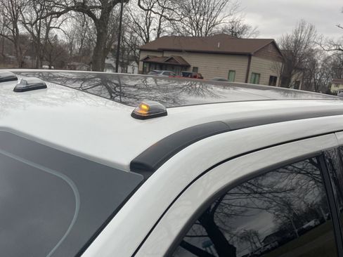 Used 2023 Ford F250 Lariat w/ Sport Appearance Package image 9