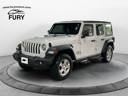 Used 2018 Jeep Wrangler Unlimited Sport S AWD/4WD image 7