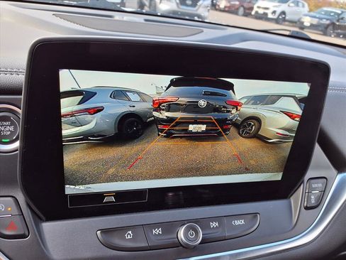 Used 2023 Chevrolet Blazer LT w/ Driver Confidence Package image 5