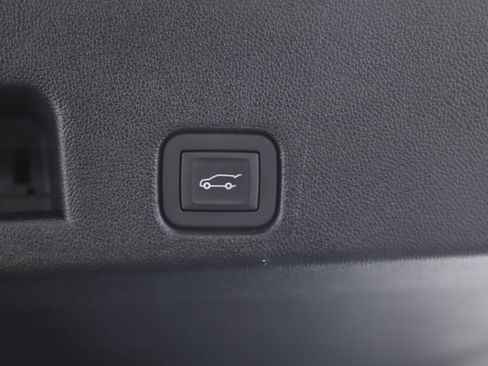 Used 2026 Chevrolet Traverse Z71 AWD/4WD image 29
