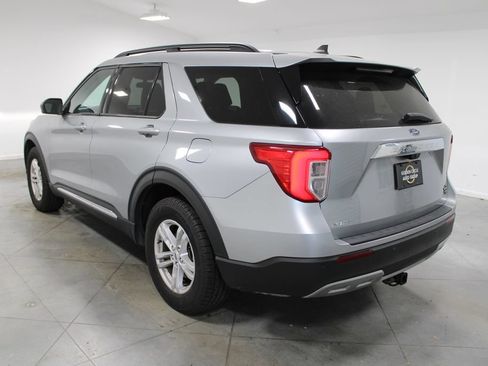 Used 2023 Ford Explorer XLT w/ Equipment Group 202A AWD/4WD image 7