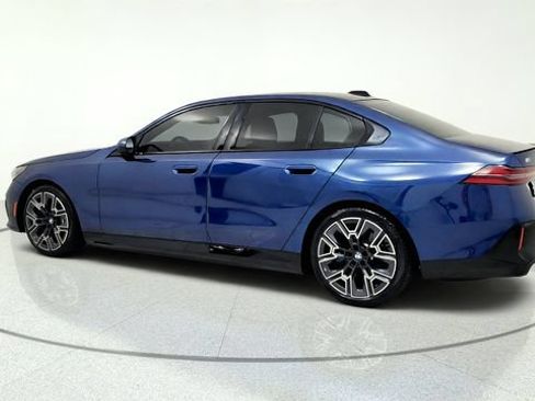 Used 2026 BMW i5 eDrive40 w/ M Sport Package AWD/4WD image 6