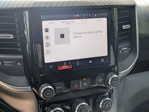 New 2026 RAM 1500 Express AWD/4WD image 17