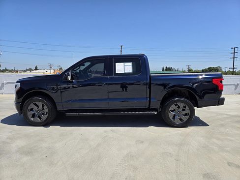 Used 2022 Ford F150 Lightning Lariat AWD/4WD image 7