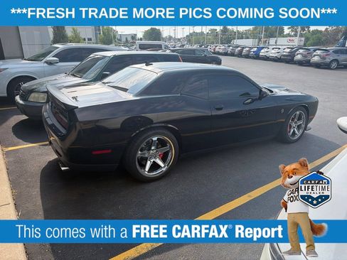 Used 2016 Dodge Challenger SRT Hellcat RWD image 3