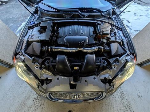 Used 2010 Jaguar XF R image 17