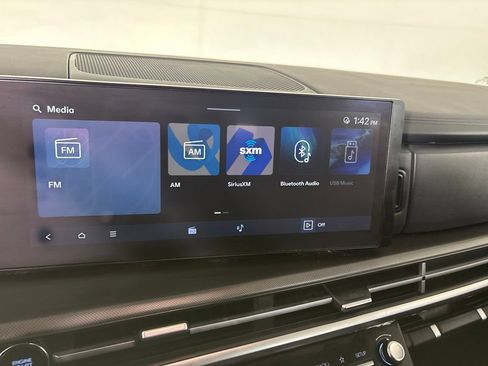 Used 2024 Hyundai Santa Fe SEL FWD image 17
