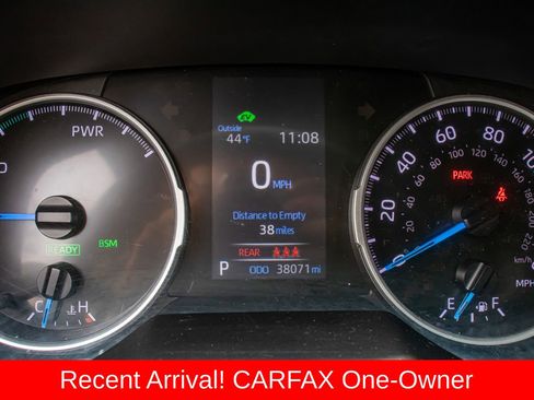 Used 2021 Toyota RAV4 LE image 19