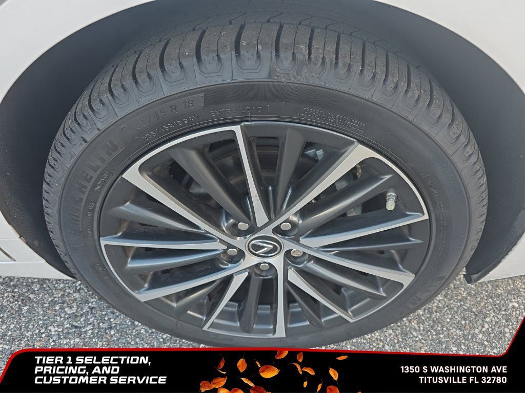 Used 2024 Lexus ES 350 w/ Premium Package FWD image 4
