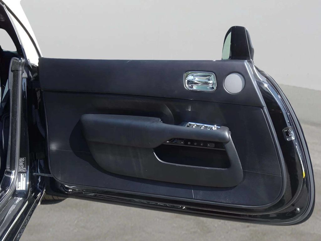 Certified 2017 Rolls-Royce Wraith RWD image 8