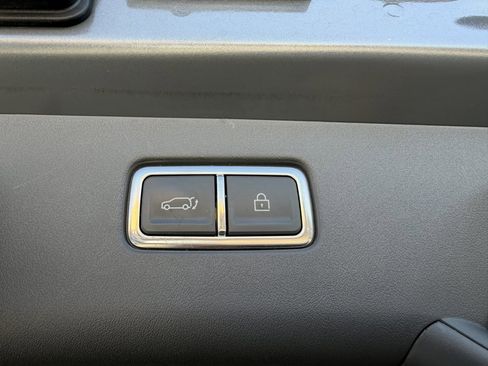 Used 2024 Kia EV9 Light RWD image 41
