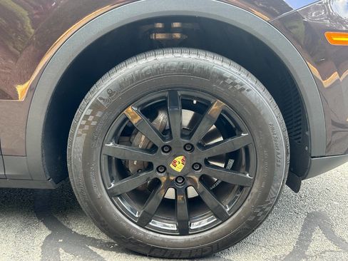 Used 2019 Porsche Cayenne image 10