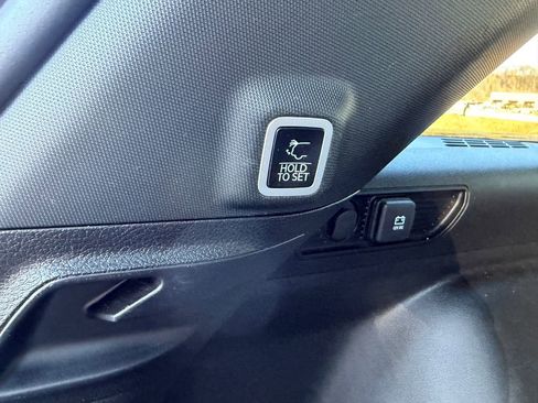 Used 2024 Jeep Grand Cherokee Altitude image 11