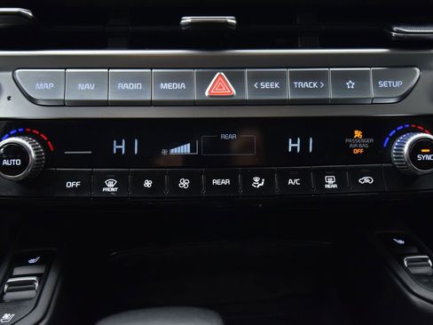 Used 2023 Kia Telluride EX w/ EX Captain's Chair Package AWD/4WD image 34