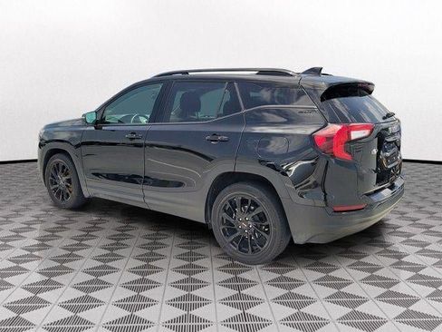 Used 2023 GMC Terrain SLT w/ Tech Package FWD image 4