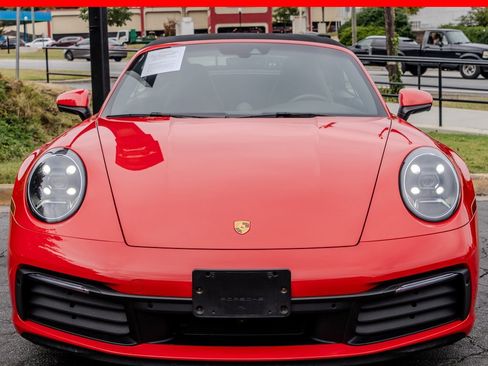 Used 2024 Porsche 911 Carrera image 2
