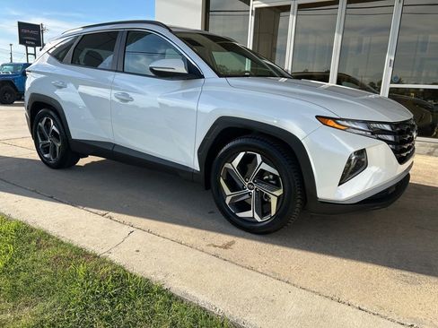 Used 2023 Hyundai Tucson SEL w/ Convenience Package FWD image 2