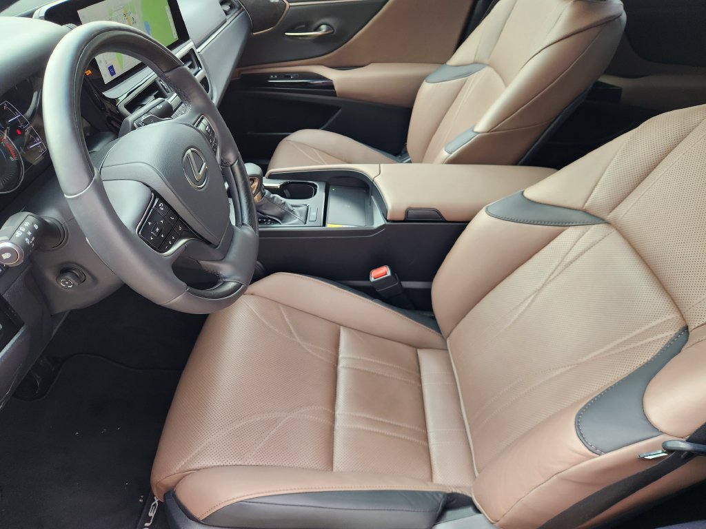 Used 2024 Lexus ES 350 Ultra Luxury FWD image 13