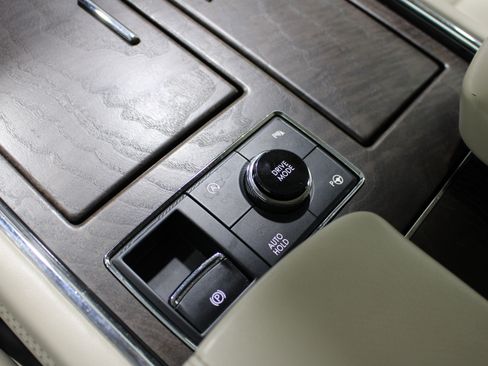 Used 2019 Lincoln Navigator Reserve image 18