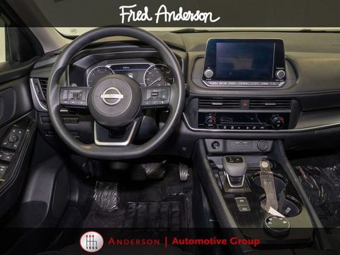 Used 2024 Nissan Rogue SV AWD/4WD image 7