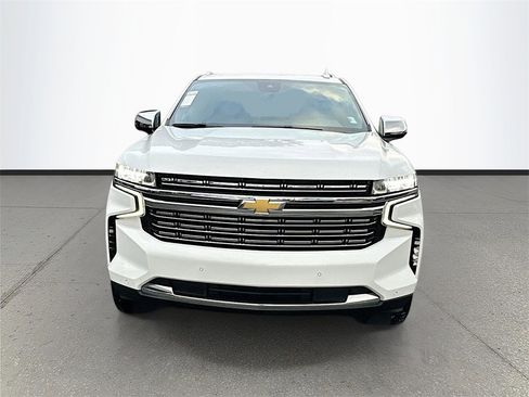 Used 2023 Chevrolet Suburban Premier image 2