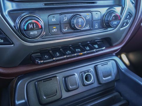 Used 2017 Chevrolet Silverado 2500 High Country w/ Duramax Plus Package image 18