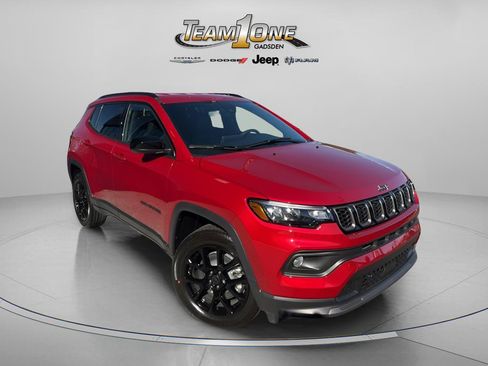 New 2026 Jeep Compass Latitude image 1